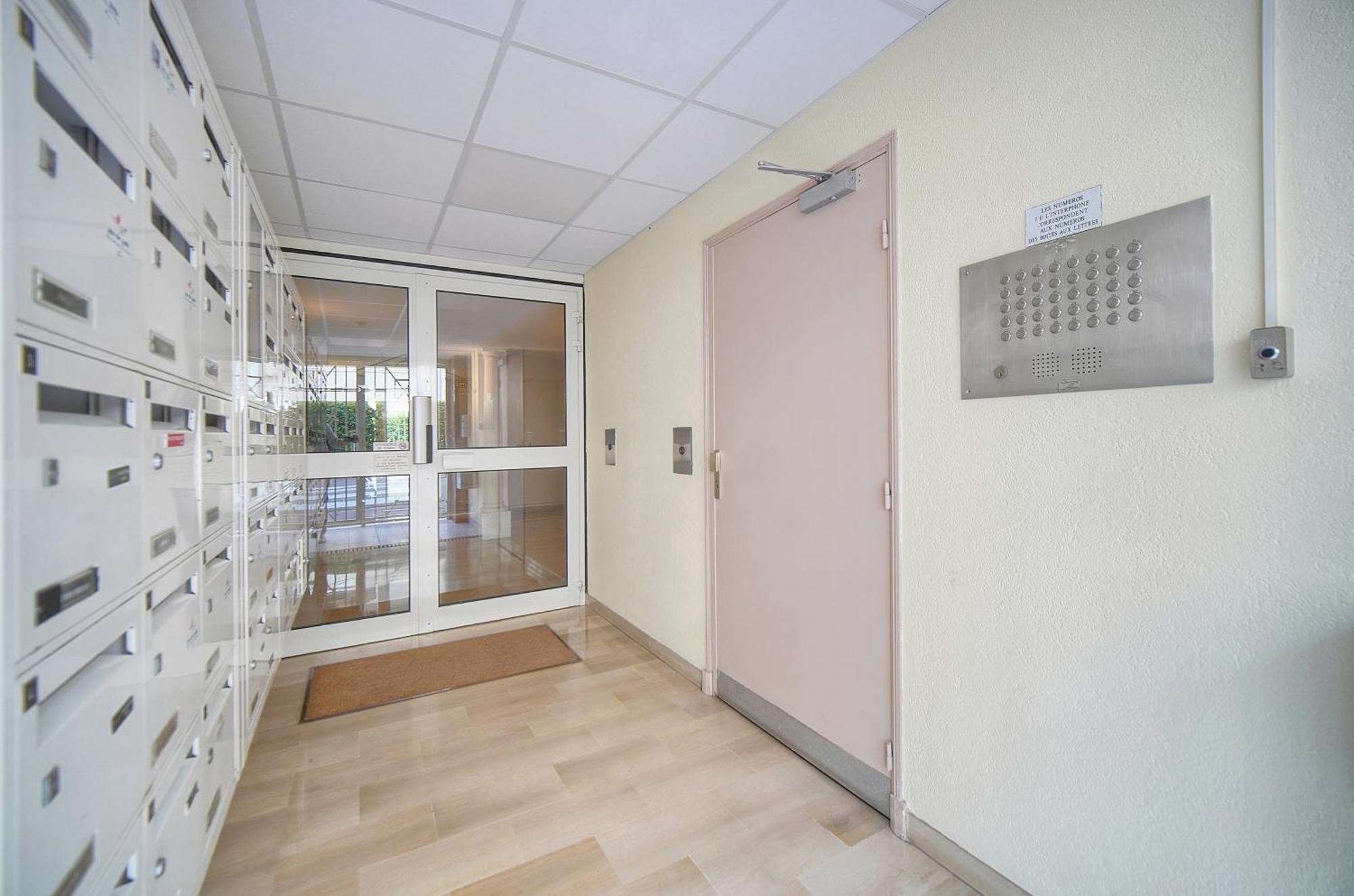 Frgk "Gallieni Terrasse Au Calme" Cannes Extérieur photo